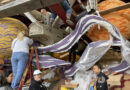 Angeles works on ‘Star Trek’ float in Rose Parade